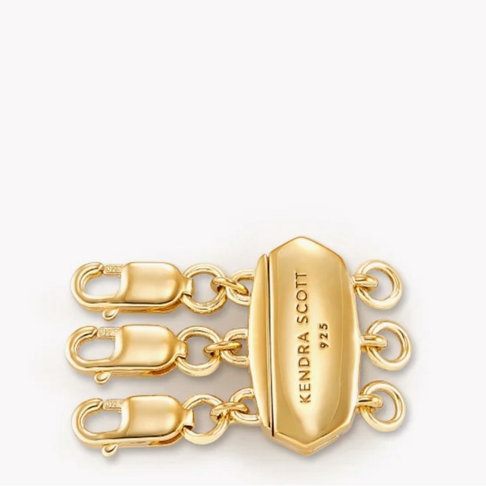 Layer It! Necklace Clasp in 18k
Yellow Gold Vermeil